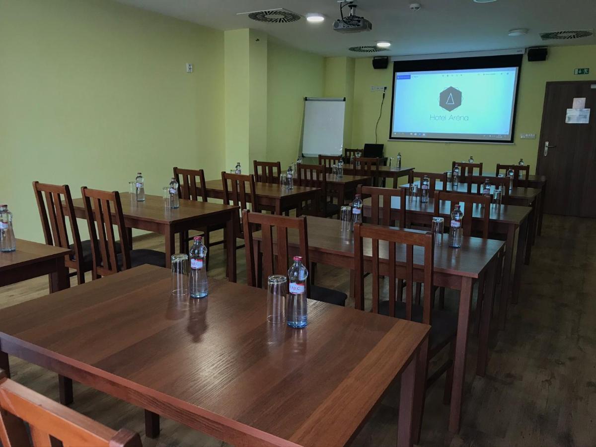 Hotel Arena Brumov ภายนอก รูปภาพ