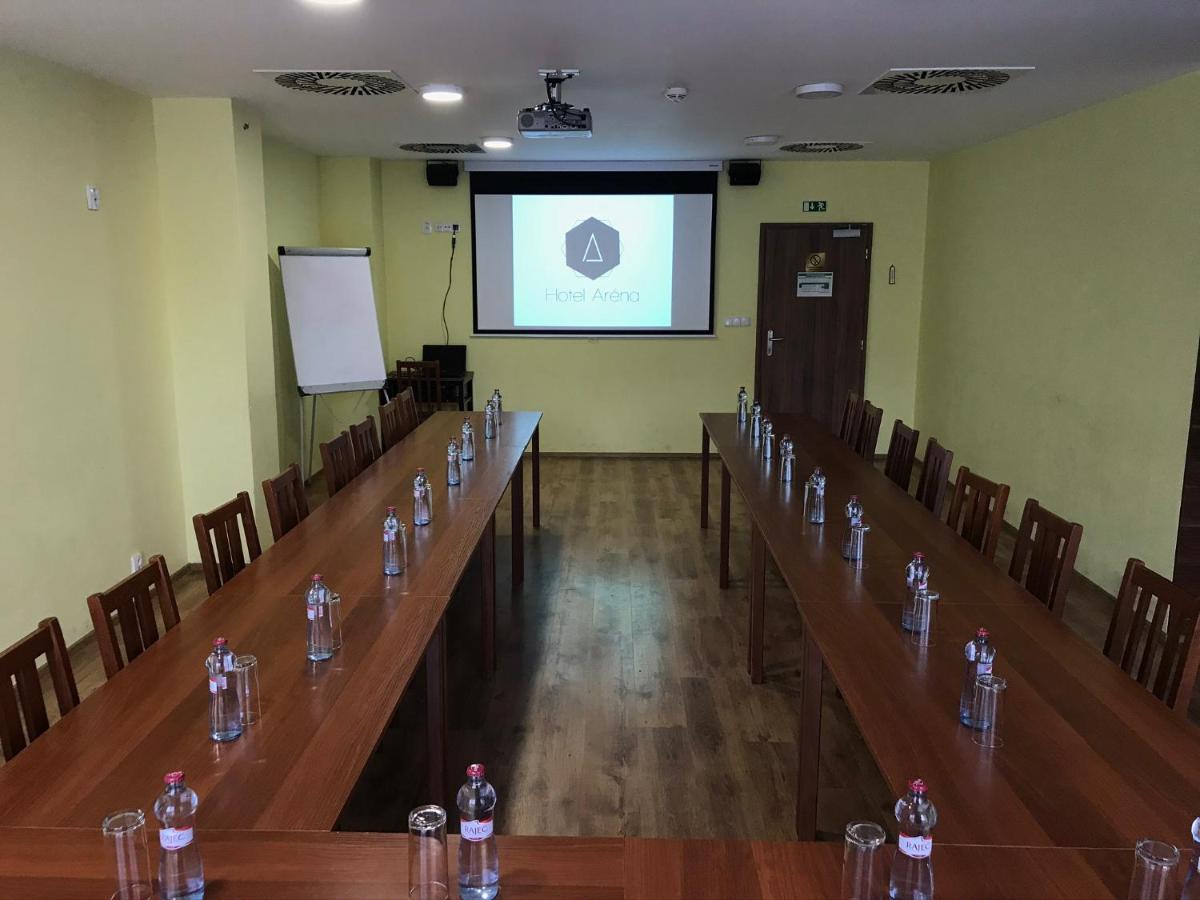 Hotel Arena Brumov ภายนอก รูปภาพ