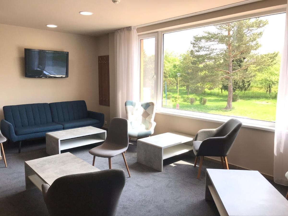 Hotel Arena Brumov ภายนอก รูปภาพ